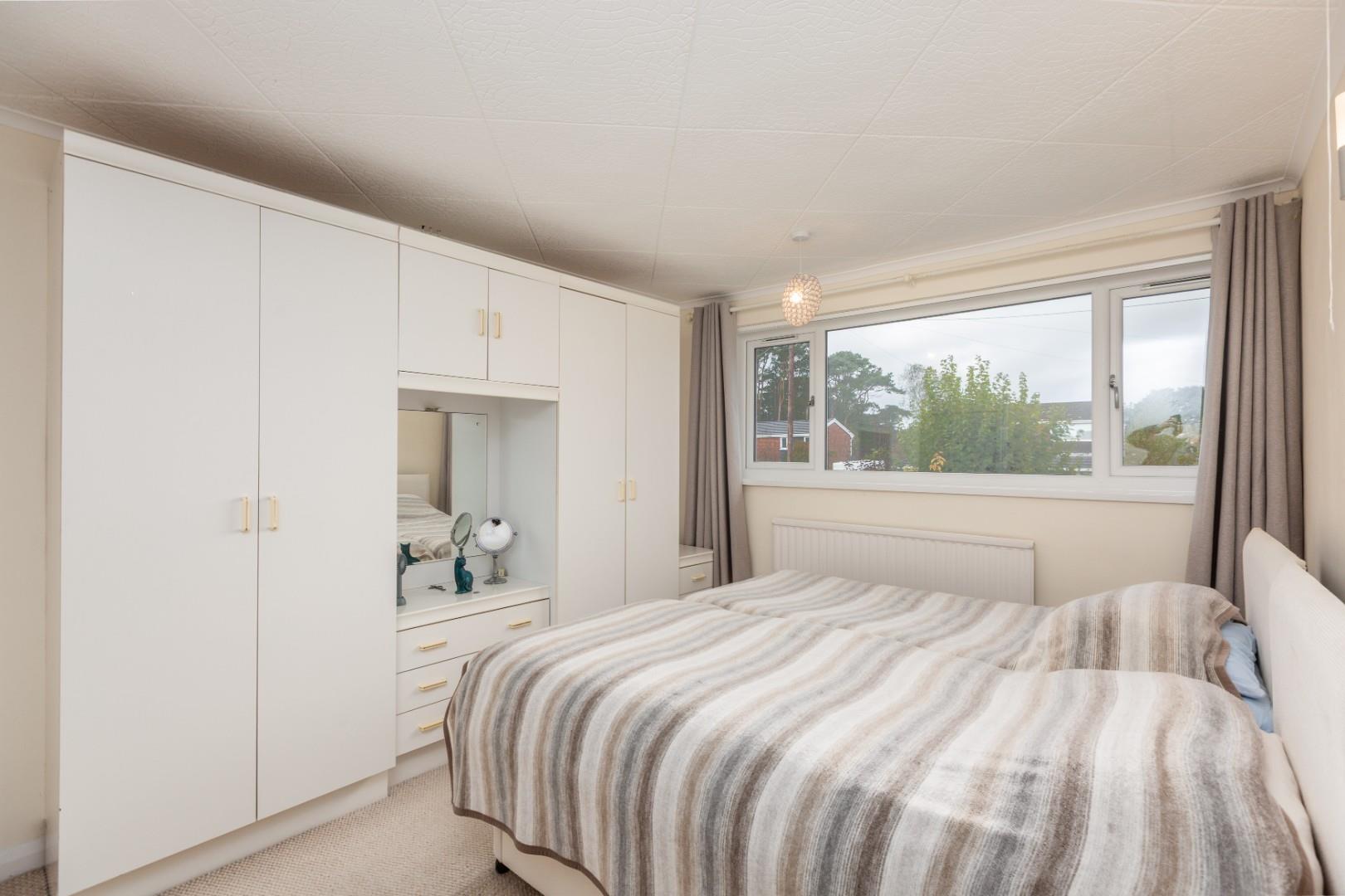 Browns Drive, Southgate, Pennard, Swansea, SA3 2AE